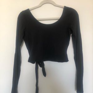 It’s a tie long sleeve